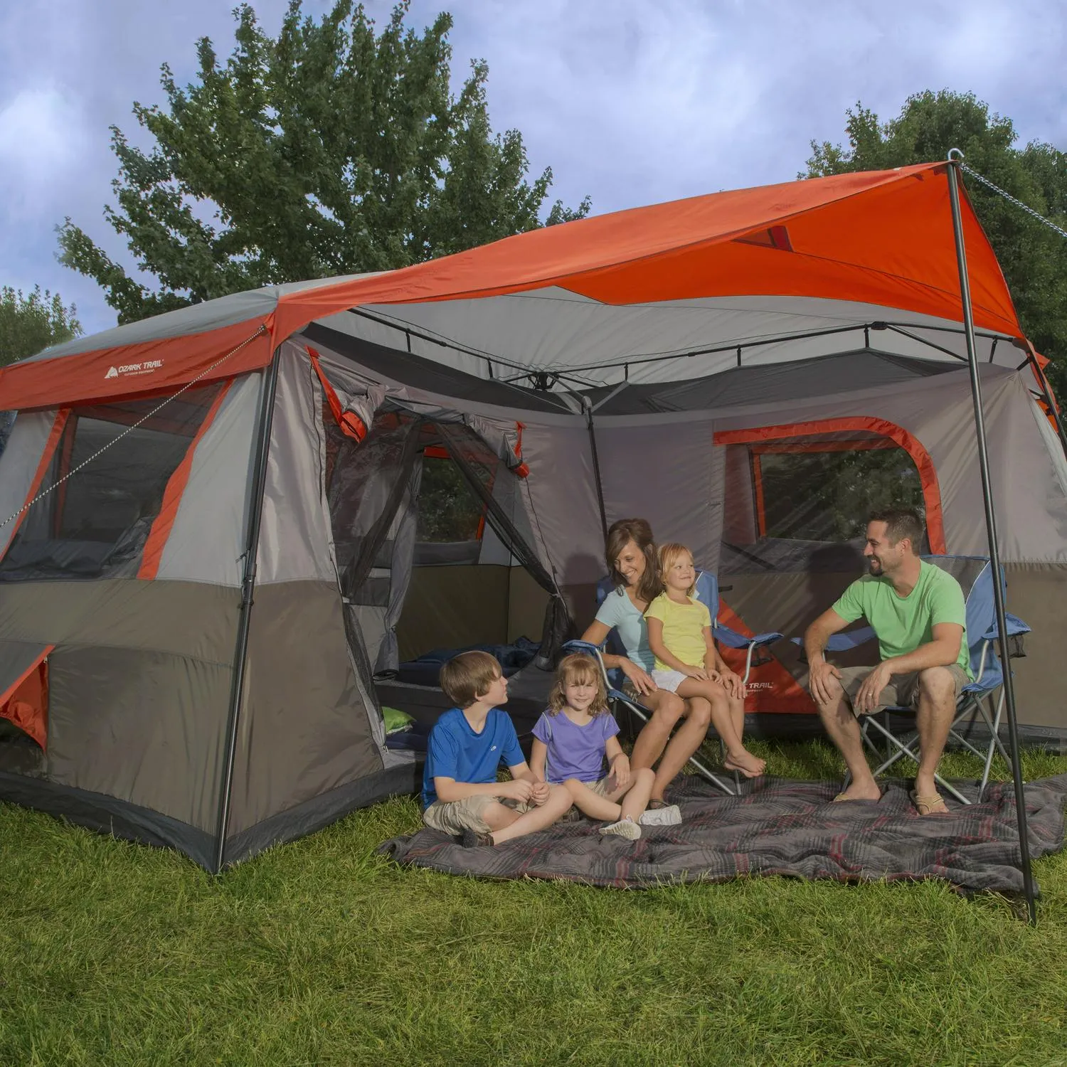 Instant Cabin Tent, Sleeps 12 - Levo Sportswear