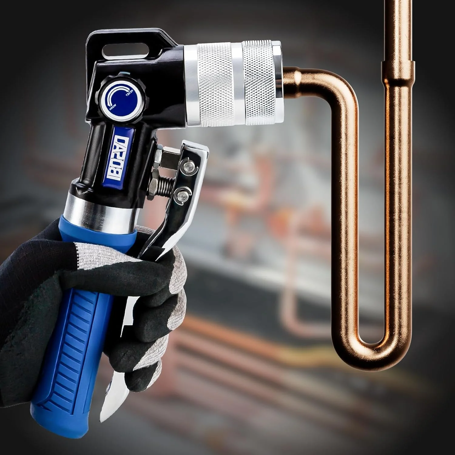 Hydraulic tube expanding tool kit, used to expand 3/8-inch copper tubes to 1-1/8 inches. - Levo Sportswear